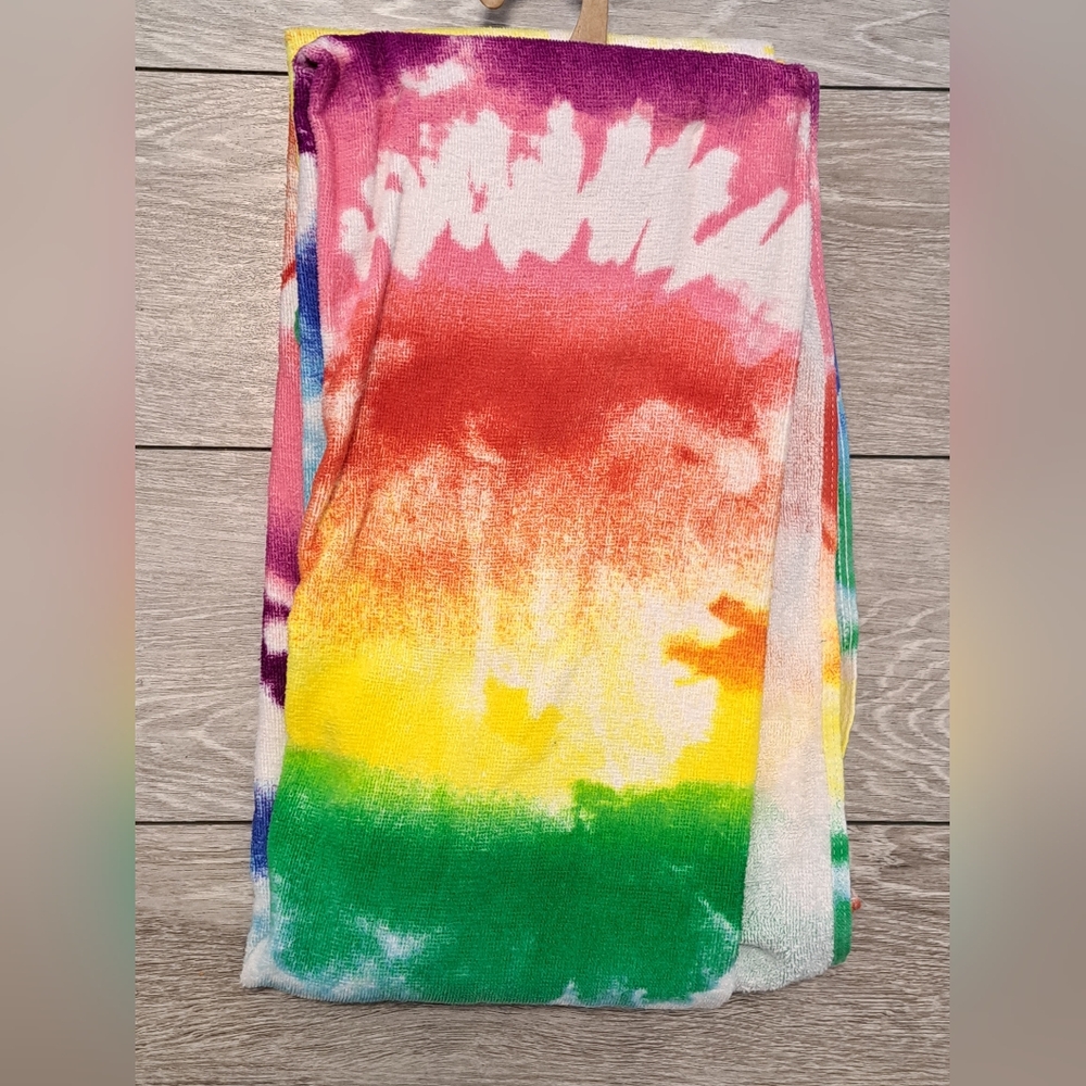 Brand New Mainstays Colorful Tie-Dye Beach Towel